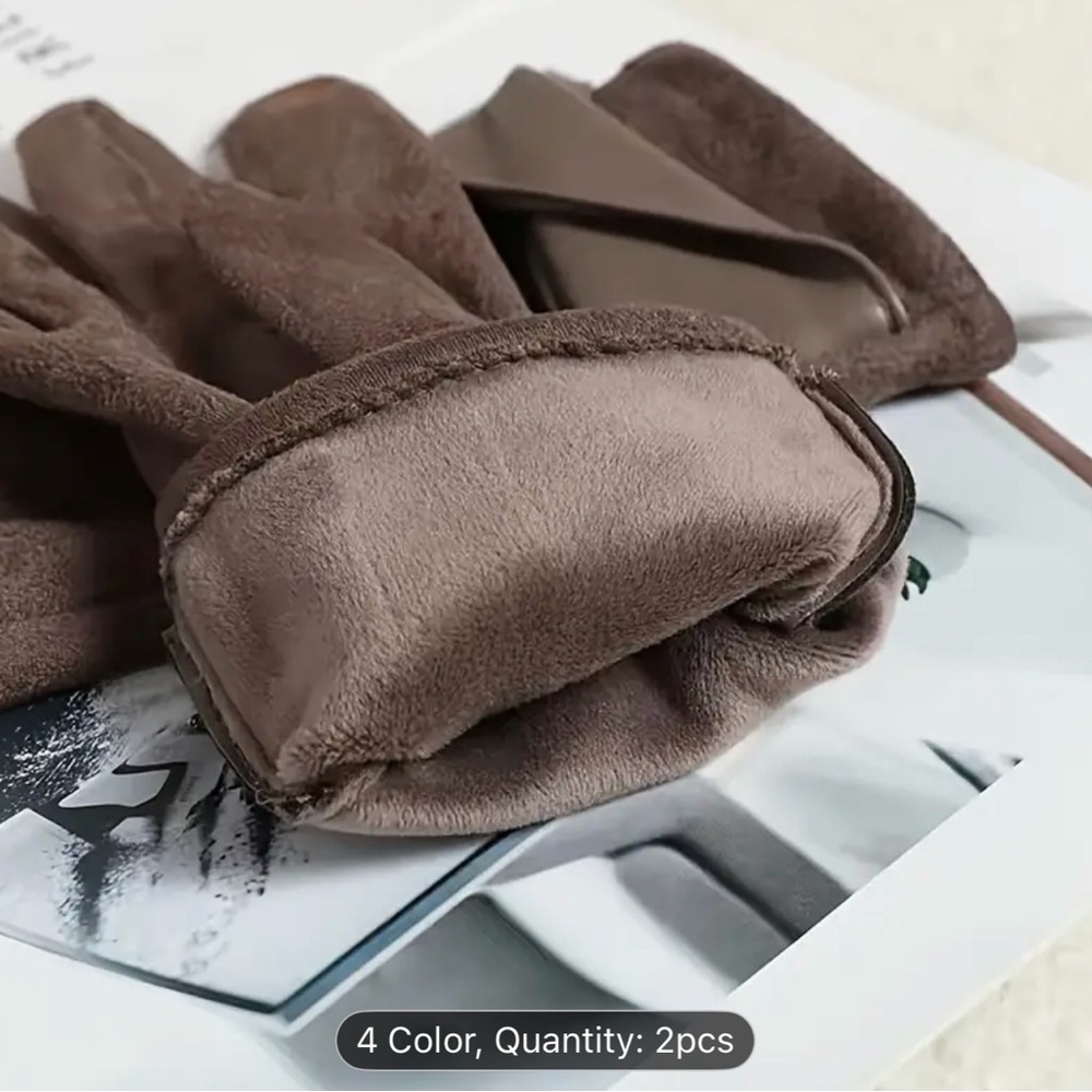 Elegant Cream Beige Women's Soft Winter Gloves - Picture 5 of 7
